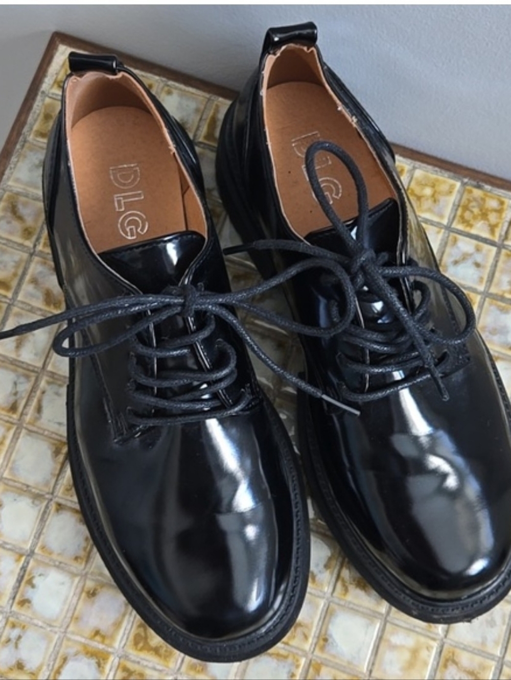 DLG Black Patent Leather Lace Up Brogues Shoes Size 7